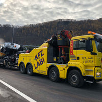 Lkw von Kfz Labi beim Abschleppen von Lkw